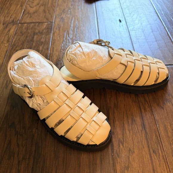 Anthropologie Shoes - Anthropologie Fisherman Sandals Womens 10 Tan Leather Lug Sole Caged Closed Toe